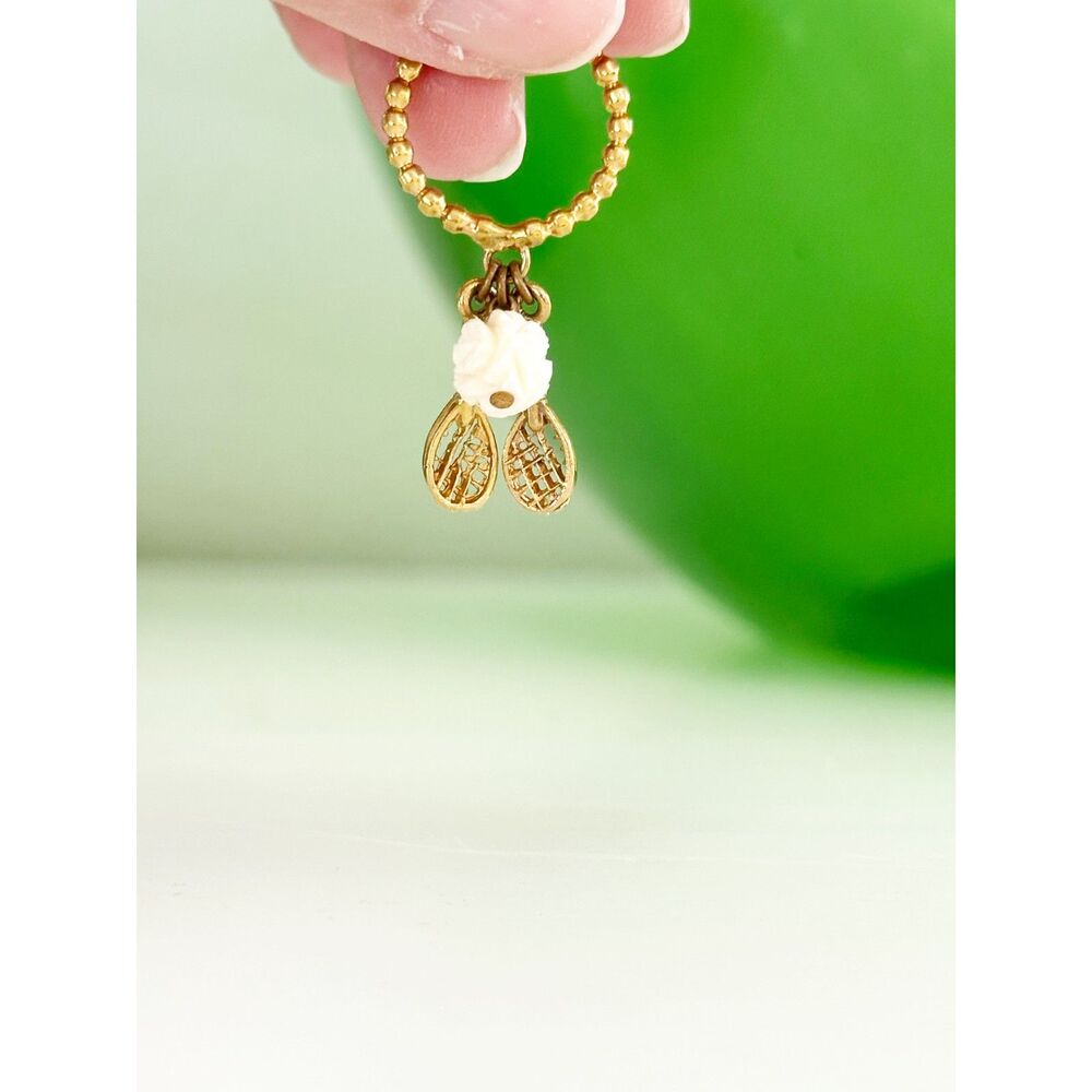 Vintage Charm Ring Two Tennis Rackets and a carved flower bead charm - Picture 2 of 3